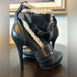 Top shop size 8 leather black high heel booties